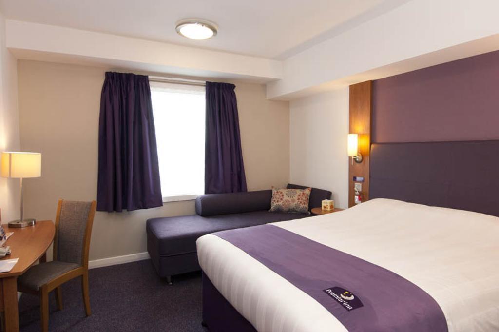 Premier Inn Birmingham South - Hall Green Bagian luar foto